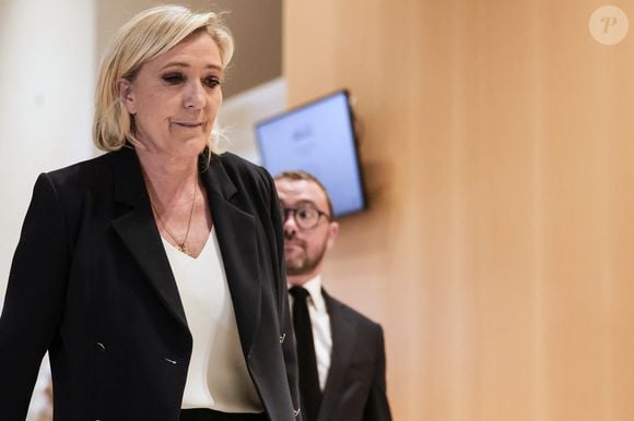 Marine Le Pen, pour le procès de l'affaire des assistants parlementaires européens du parti d'extrême-droite du Front national (FN) au tribunal correctionnel de Paris, France, le 14 octobre.