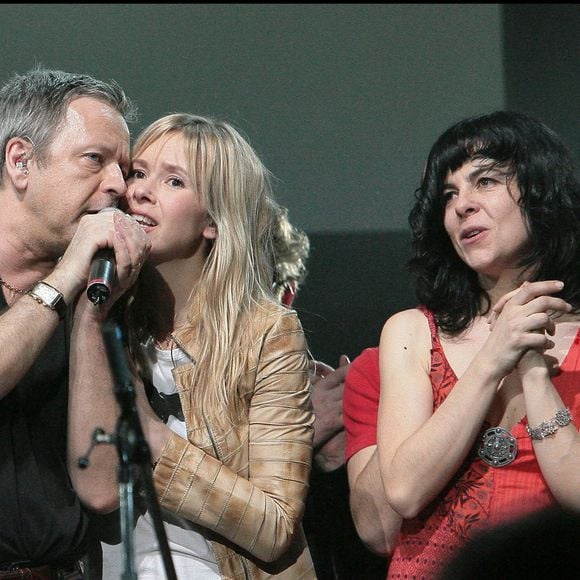 Renaud et Romane Serda (enceinte).
©ALAIN GUIZARD / BESTIMAGE