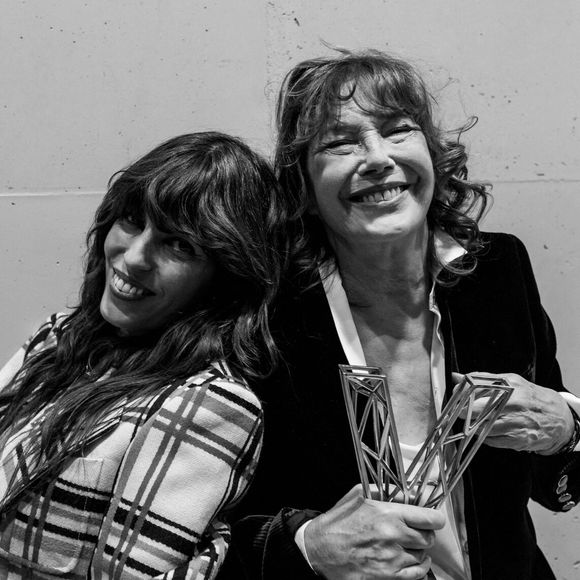 Lou Doillon s’est confiée sur le deuil de sa mère Jane Birkin. 

Exclusif - Lou Doillon et sa mère Jane Birkin - Backstage de la 36ème édition des Victoires de la Musique à la Seine Musicale à Boulogne-Billancourt, France. © Cyril Moreau/Bestimage
