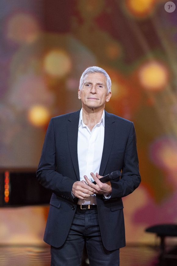 Exclusif - Nagui sur le plateau de l’émission “Unis pour Mayotte” diffusée en direct sur France 2, qui a permis de récolter plus de 5 millions de dons le 17 décembre 2024.
© Pierre Perusseau / Bestimage