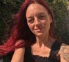 "10 ans que je suis dans le milieu, 10 ans que j’aide les ‘collègues’ humoristes quand ils ont besoin d’aide pour leur contrat, visibilité, conseils, soutien, idée. Je sais bien qu’on ne peut pas aider tout le monde mais j’avais quand même envie de le relever" 

Laura Calu