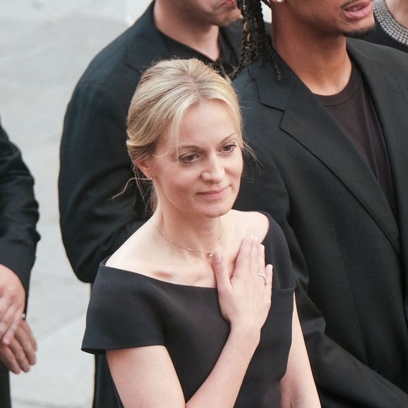 Audrey Crespo-Mara doit apprendre à vivre sans Thierry Aridsson

Audrey Crespo-Mara - Sorties des obsèques de Thierry Ardisson en l’église Saint-Roch de Paris, France. © Bestimage