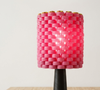 Il est possible de créer une lampe originale avec ces bouchons.

Des idées originales pour recycler les bouchons des bouteilles en plastique