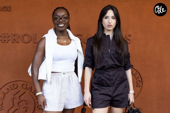 Sarah N'Dri Youetto et Ambre Jadah (gagnante Star Academy 2026) au village lors des Internationaux de France de Tennis de Roland Garros 2026. Paris, le 25 mai 2026

© Moreau / Jacovides / Bestimage