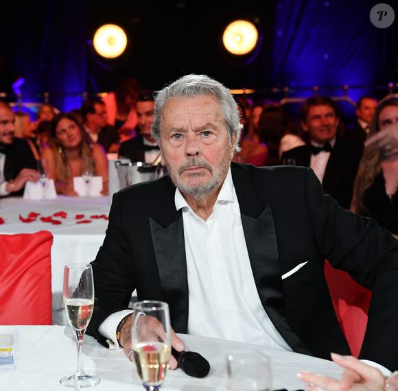 Alain Delon - Enregistrement de l'émission "Les 20 ans du Plus Grand Cabaret du Monde" dans la Salle des Etoiles à Monaco. Le 1 juin 2018. © A.Bahi-B.Bebert / Bestimage