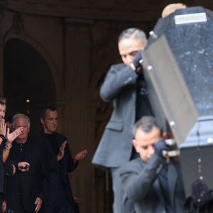 - Sorties des obsèques de Thierry Ardisson en l’église Saint-Roch de Paris, France, le 17 juillet 2025. © Clovis-Jacovides/Bestimage