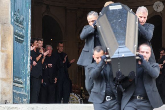 - Sorties des obsèques de Thierry Ardisson en l’église Saint-Roch de Paris, France, le 17 juillet 2025. © Clovis-Jacovides/Bestimage