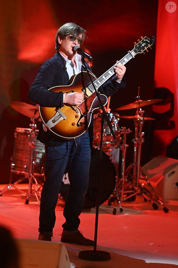 Thomas Dutronc interprétera un morceau en live

Exclusif - Thomas Dutronc lors de l'enregistrement de l'émission Vivement dimanche au studio Rive gauche, présentée par M. Drucker, diffusée sur France 3, le 1er mars 2026, à Paris, France, le 18 février 2026. © Guillaume Gaffiot/Bestimage