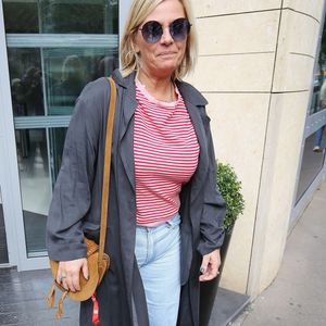 Exclusif - Flavie Flament - Personnalités à la sortie des studios de l'enregistrement de l'émission "Les Grosses Têtes" sur RTL à Paris. Le 25 septembre 2023
© Jonathan Rebboah / Panoramic / Bestimage