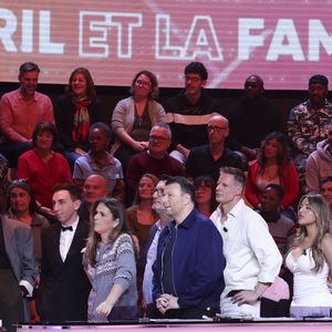 "J'ai beaucoup de chance. J’ai été opérée et tout va très bien. J’ai récupéré environ 80 % de mon audition", a-t-elle expliqué avec émotion.

Exclusif - Géraldine Maillet, Jordan Deluxe, Valérie Benaim, Olivier Dartigolles, Raymond Aabou, Matthieu Delormeau, Nawarra sur le plateau de l'émission TBT9 (Tout beau, tout neuf) présentée par C.Hanouna et diffusée en direct sur W9, à Paris, France, le 8 janvier 2026. © Jack Tribeca/Bestimage