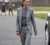 En effet, pour sa visite dans ce lieu emblématique, Kate Middleton avait misé un costume et des escarpins.

Kate Middleton visite la RAF Coningsby, dans le Lincolnshire, le 2 octobre 2025.

Photo : Julien Burton / Bestimage