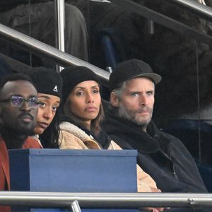 Elle avait annoncé ses fiançailles en mai 2024 avant de s'unir à l'acteur en mars dernier à la mairie du 16ᵉ arrondissement de Paris (en présence notamment d'Élodie Gossuin et de son mari Bertrand Lacherie, ainsi que de Cindy Fabre). 

Sonia Rolland et son mari Guillaume Gabriel en tribunes lors du match de football Ligue 1 Uber Eats opposant le Paris Saint-Germain (PSG) à l'OGC Nice (1-0) au Parc des Princes à Paris, France, le 1er novembre 2025. © Lionel Urman/Bestimage