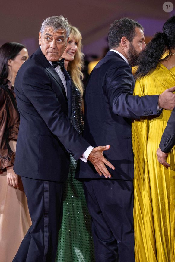 George Clooney assiste à la première de "Jay Kelly" au Festival international du film de Venise au Lido de Venise, le 28 août 2025. 

Photo : API / Bestimage