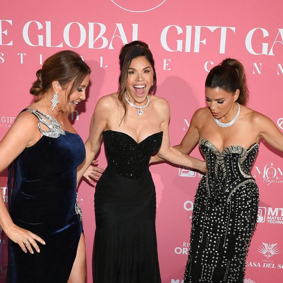 Eva Longoria a été rejointe par sa partenaire Maria Bravo et par Lauren Sanchez, future madame Bezos

Maria Bravo, Eva Longoria, Lauren Sanchez au photocall de la soirée du "Globa Gift Gala" lors du 78ème Festival International du Film de Cannes, le 19 mai 2025.
© Lionel Urman/Bestimage