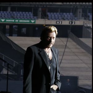 EXCLUSIF : Johnny Hallyday répète au Stade de France le 14 juin 2012. Il y chante les 15, 16 et 17 juin.