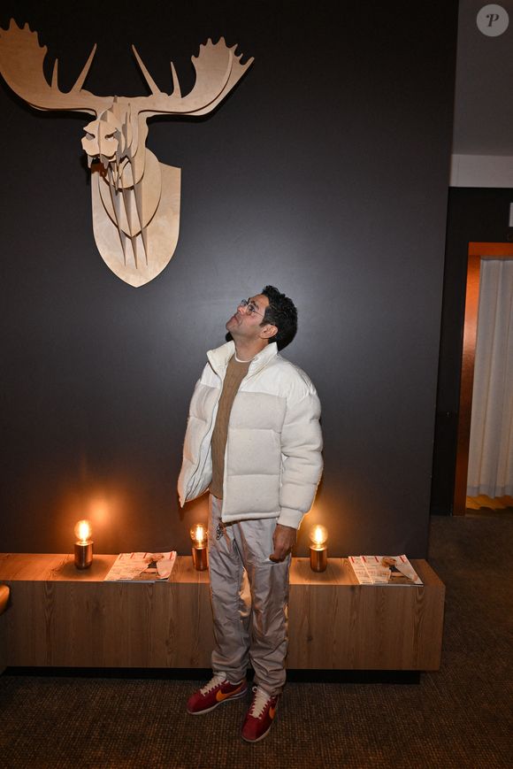 Jamel Debbouze assiste au Dîner Elle lors du 29ème Festival du Film de l'Alpe d'Huez à l'Alpe d'Huez, France, le 20 janvier 2026. Photo par Julien Reynaud/APS-Medias/ABACAPRESS.COM