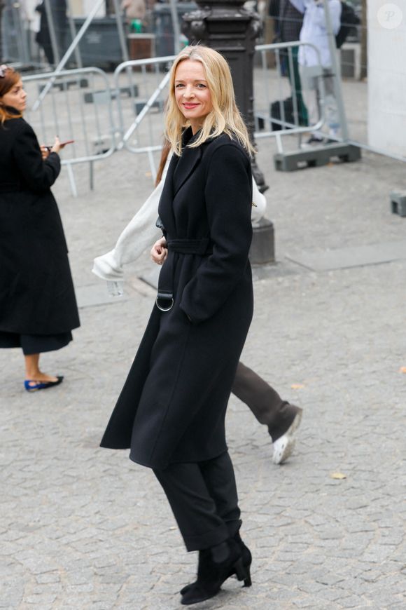 Delphine Arnault - Arrivées au défilé prêt-à-porter printemps-été 2023 "Stella McCartney" lors de la fashion week de Paris le 3 octobre 2022.

© Clovis / Veeren / Bestimage