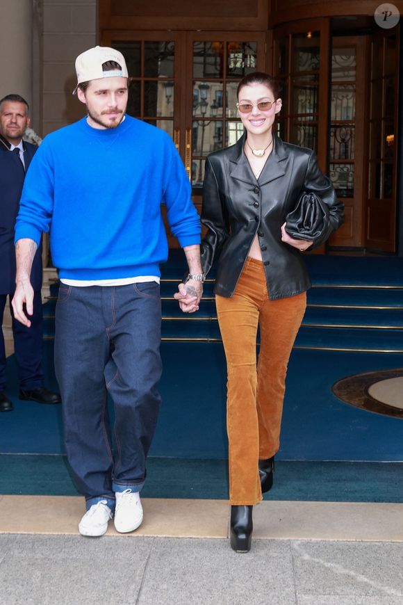 Nicola Peltz et Brooklyn Beckham ont été aperçus quittant l’hôtel Ritz à Paris. Photo par Backgrid USA / Bestimage