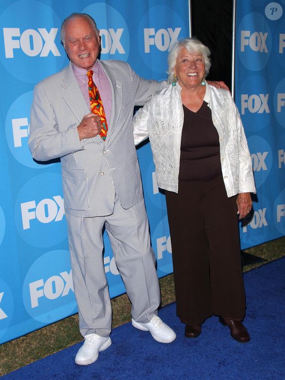 Il était l'un des plus celebres "mechants" de l'histoire de la television mondiale : le magnat du petrole JR Ewing est mort, dans un hopital de Dallas, des suites d'un cancer. Il avait 81 ans
FAMEFLYNET / BESTIMAGE