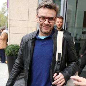 Exclusif - Jeanfi Janssens à la sortie des studios de la radio RTL à Paris, le 3 avril 2026.