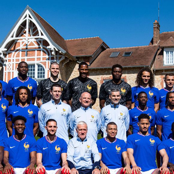 Theo Hernandez, Benjamin Pavard, Randal Kolo Muani, Lucas Chevalier, Mike Maignan, Brice Samba, Mattéo Guendouzi, Lucas Digne, Jonathan Clauss Desire Doue, Bradley Barcola, Jules Koundé, Guy Stéphan, Ousmane Dembélé, Michael Olise, Manu Kone Warren Zaïre-Emery, Ibrahima Konaté, Aurélien Tchouameni, Adrien Rabiot, Didier Deschamps, Kylian Mbappé, William Saliba, Dayot Upamecano, Eduardo Camavinga - 2025 - (Baptiste Autissier / PsnewZ / Bestimage).