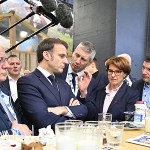 Le President de la Republique Emmanuel Macron et la ministre de l'Agriculture et de la Souveraineté alimentaire, Annie Genevard inaugurent le Salon International de l’Agriculture a Paris, le samedi 22 fevrier 2025.
© Jeanne Accorsini / Pool / Bestimage Paris, France.