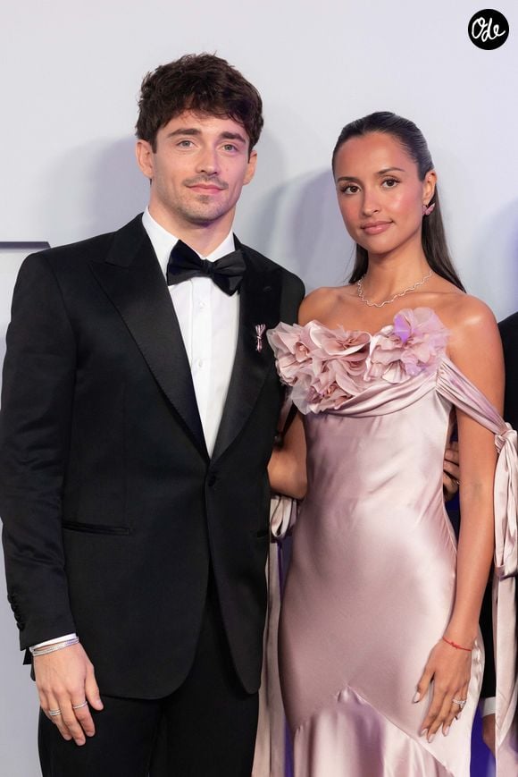 Tout récemment mariés, les deux amoureux partagent d'incroyables moments de vacances en Méditerranée.

Charles Leclerc et Alexandra Saint Mleux à la 70e edition du "Bal de la Rose" à Monte-Carlo, le 21 mars 2026. 

© Olivier Huitel/Pool Monaco/Bestimage