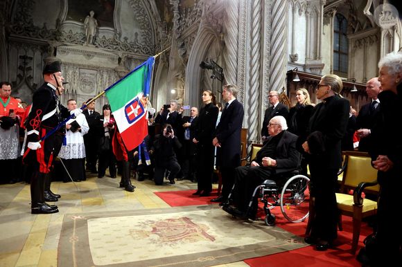 Exclusif - Vittoria de Savoie et son père Emmanuel-Philibert de Savoie, Victor-Emmanuel de Savoie, Marina Ricolfi-Doria, Maria-Pia de Savoie - La famille de Savoie s'est retrouvée à l'abbaye de Hautecombe lors d'une messe pour célébrer les 40 ans de la disparition du dernier roi régnant d'Italie, Humbert II de Savoie à Saint-Pierre-de-Curtille, le 18 Mars 2023.  © Dominique Jacovides/Bestimage