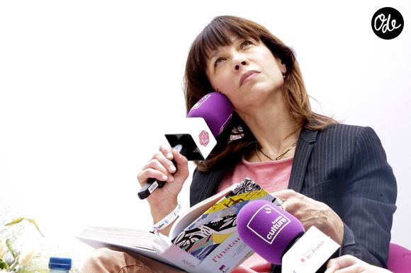Sophie Marceau lors du 5ème festival du Livre de Paris au Grand Palais à Paris, France, le 18 avril 2026. © Cédric Perrin/BestImage