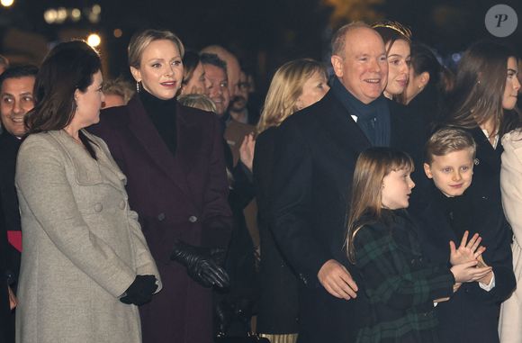 Mélanie-Antoinette de Massy, le prince Albert II de Monaco, la princesse Charlène de Monaco, la princesse Gabriella de Monaco, comtesse de Carladès, le prince Jacques de Monaco, marquis des Baux - La famille princière de Monaco lors de l'embrasement de la barque dans le cadre des célébrations de la Sainte-Dévote, Sainte Patronne de Monaco, le 26 janvier 2024. © Claudia Albuquerque / Bestimage