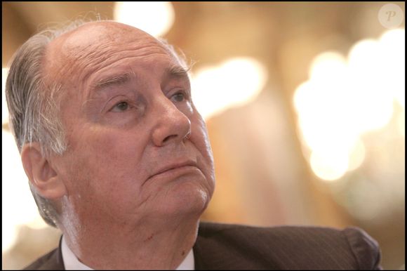 Prince Karim Aga Khan IV - Conférence de presse « Global Zero » : initiative internationale pour l'élimination totale des armes nucléaires à l'hôtel Intercontinental. Plus de 200 leaders politiques, militaires, économiques, artistiques et étudiants sont réunis.