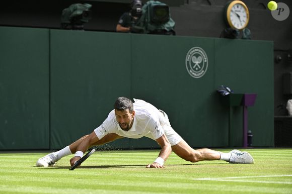 Novak Djokovic a battu Alex De Minaur (1–6, 6–4, 6–4, 6–4) lors du tournoi de Wimbledon, le 7 juillet 2025. 

© Chryslene Caillaud / PsnewZ / Bestimage