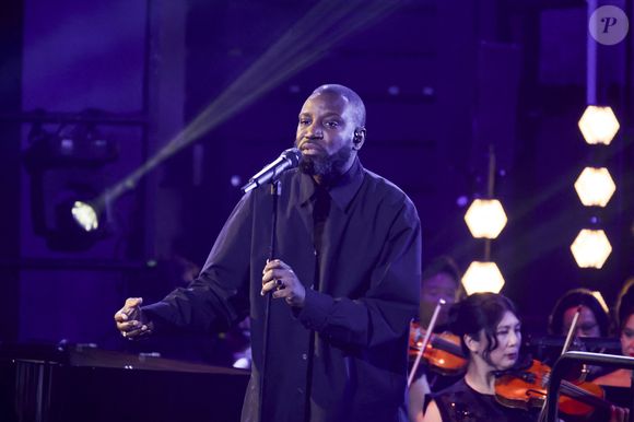 Exclusif - Abdelmalik lors de l'enregistrement de l'émission "Le Grand Echiquier - Spéciale Serge Gainsbourg" présentée par C.Chazal et A.Manoukian et diffusée le 7 avril 2026 sur France 2, à Paris, France, le 17 septembre 2025. © Jack Tribeca/Bestimage