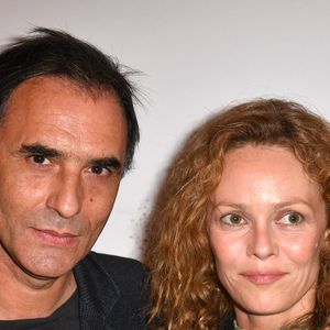 Vanessa Paradis et son mari Samuel Benchetrit lors de l'anniversaire (trois ans) de l'hôtel Les Jardins du Faubourg à Paris le 9 juin 2022.a
© Veeren / Bestimage