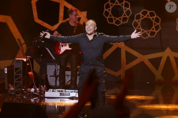 Avant ce déménagement, il s'était lancé dans un projet à Paris qu'il qualifie de "gouffre financier" dans le dernier numéro de "Paris Match"

Faudel - Enregistrement du grand concert caritatif "Tous avec le Maroc" au Dôme de Paris, diffusée en direct sur M6 le 13 septembre 2023
© Jack Tribeca / Bestimage