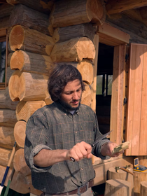 Après 9 mois, Vianney partage l'étape clé de la construction de sa cabane et s'apprête à "écrire de nouvelles pages"