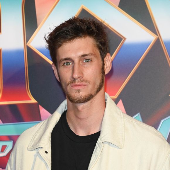 Ce dimanche 22 décembre 2024, la star qui a célébré son 34ème anniversaire a eu une tendre pensée à l'égard de sa mère. 

Jean-Baptiste Maunier - Avant-première du film "Thor Love and Thunder" au Grand Rex à Paris le 7 juillet 2022. © Coadic Guirec/Bestimage