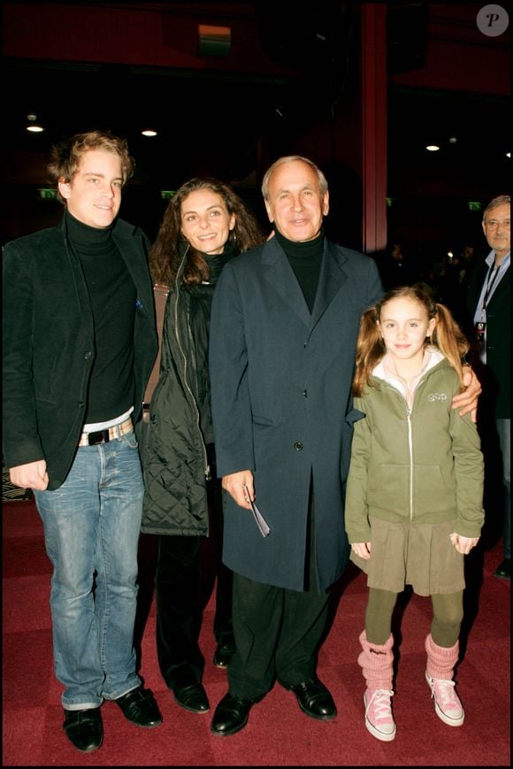 Patrice Laffont, sa femme et sa fille et son neveu - Exclusif - Spectacle d'Axelle Laffont à l'Olympia de Paris
© AGENCE / BESTIMAGE