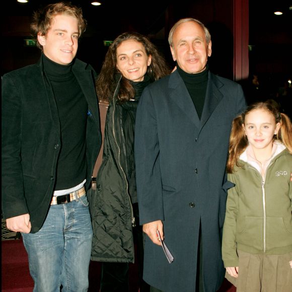 Patrice Laffont, sa femme et sa fille et son neveu - Exclusif - Spectacle d'Axelle Laffont à l'Olympia de Paris
© AGENCE / BESTIMAGE