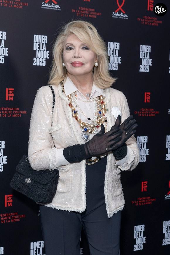 Amanda Lear au photocall du 22ème dîner de la mode pour le Sidaction à Paris le 30 janvier 2025.

© Olivier Borde / Bestimage