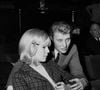 Le photographe racontera plus tard avec humour cet épisode, évoquant l’insouciance et la complicité qui régnaient entre eux à l’époque.

Johnny Hallyday avec sa femme Sylvie Vartan le 07/11/1965. Photo par DPA/ABACAPRESS.COM