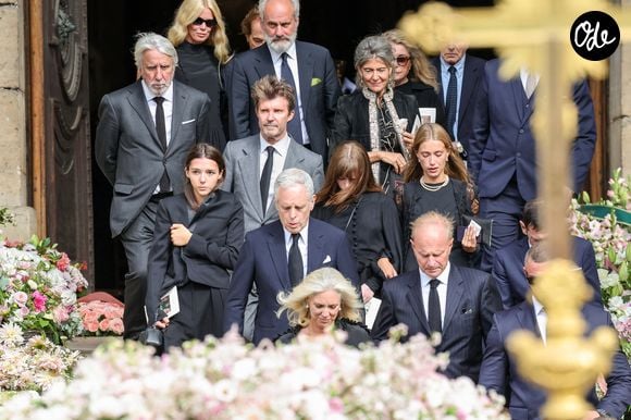Claudia Schiffer, Catherine Deneuve et les proches de la défunte - Sortie des obsèques de Mathilde Favier en l'église Saint-Sulpice à Paris le 31 aout 2026. © Dominique Jacovides-Cyril Moreau/Bestimage