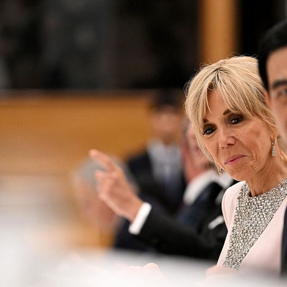 Brigitte Macron lors d'un dîner d'État au Centre international des congrès de Hanoi, au Vietnam, le 26 mai 2025. © Jeanne Accorsini / Pool / Bestimage
