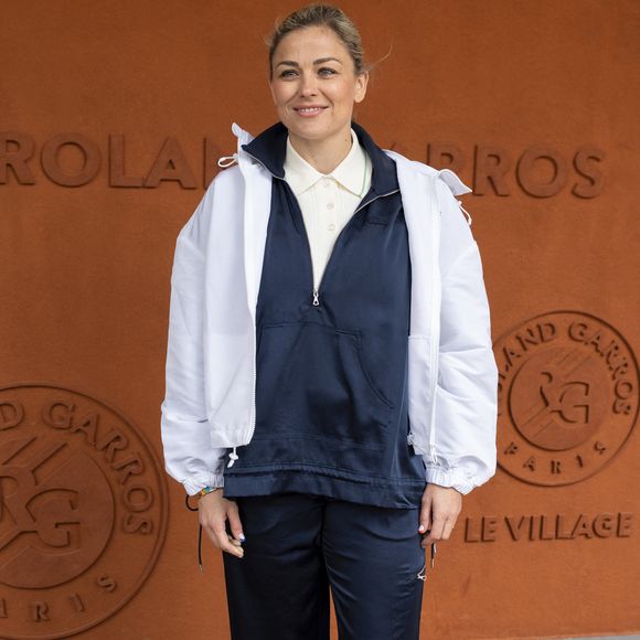 L’ancienne footballeuse Laure Boulleau avait également fait le déplacement

Laure Boulleau au village lors des Internationaux de France de Tennis de Roland Garros 2025. Paris, le 27 mai 2025. 
© Moreau / Jacovides / Bestimage