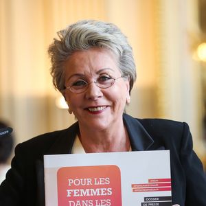 Françoise Laborde lors de la signature au ministère de la Culture de la Charte PFDM " Pour les femmes dans les médias ", contre le harcèlement et les agissements sexistes dans les médias le 13 mars 2019.

©Cyril Moreau / Bestimage