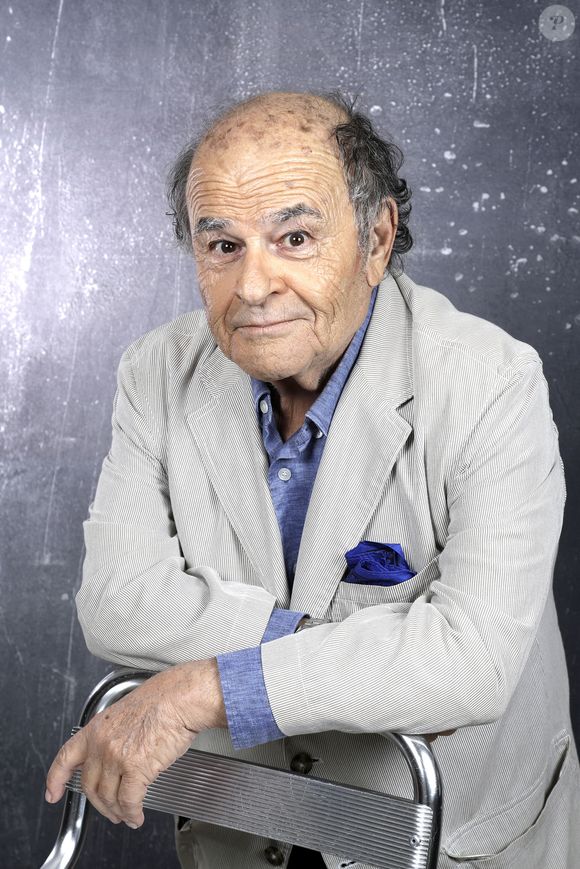 Dans une interview accordée à nos confrères du "Parisien" ce dimanche 23 février, l'acteur s'est confié sur ses douloureux problèmes de santé. 

Portrait de Jean Benguigui lors de l'enregistrement de l'émission "Chez Jordan de Luxe" à Paris. Le 10 octobre 2023 © Cédric Perrin / Bestimage