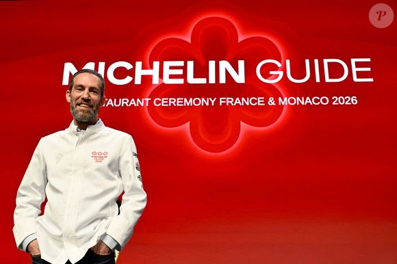 Le chef Michaël Arnoult récompensé avec une troisème étoile pour son restaurant "Les Morainières" - Cérémonie des remises des Etoiles Michelin 2026 au Grimaldi Forum à Monaco le 16 mars 2026. 1 étoile, 7 nouveaux 2 étoiles et 1 nouveau 3 étoiles pour l'édition 2026 © Bruno Bebert/Bestimage