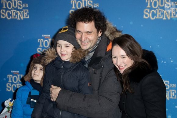 Le magicien Eric Antoine, Calista Sinclair-Antoine et leurs fils Ulysse et Raphaël - Avant-première du film "Tous en scène" au Grand Rex à Paris. Le 14 janvier 2017 © Cyril Moreau / Bestimage