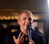 Il envisage un nouveau projet musical pour les 20 ans de ce premier opus.

Nikos Aliagas au photocall de la 27ème édition des NRJ Music Awards au palais des Festivals de Cannes, France, le 31 octobre 2025. © Dominique Jacovides/Bestimage