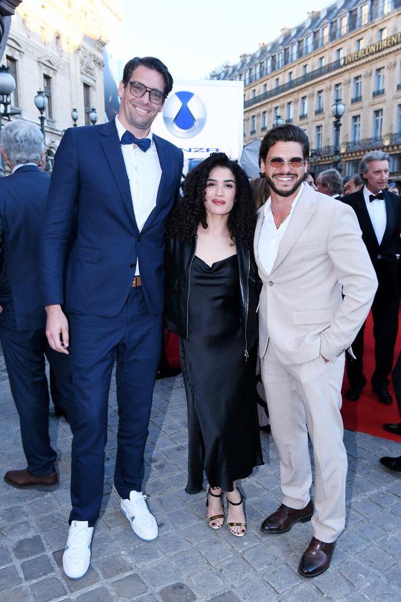 Camille Lacourt, Sabrina Ouazani, Rayane Bensetti au lancement de la marque de voitures électriques Denza par BYD à l'Opéra Garnier à Paris le 8 avril 2026.

© Rachid Bellak / Bestimage